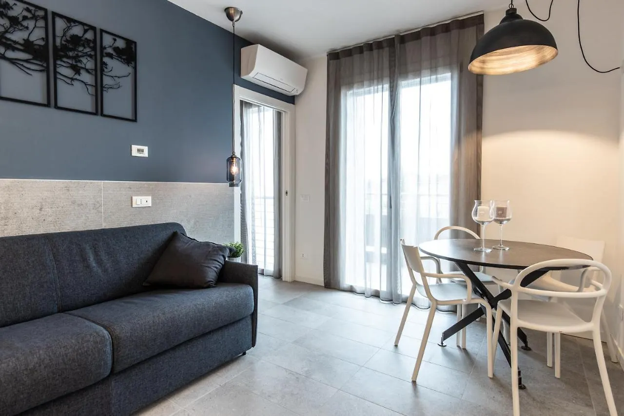 Sei Garda Apartments Πεσκιέρα ντελ Γκάρντα 0*,