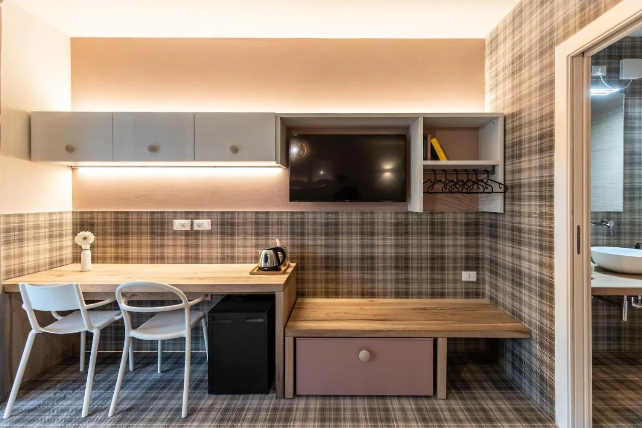 Sei Garda Apartments Πεσκιέρα ντελ Γκάρντα