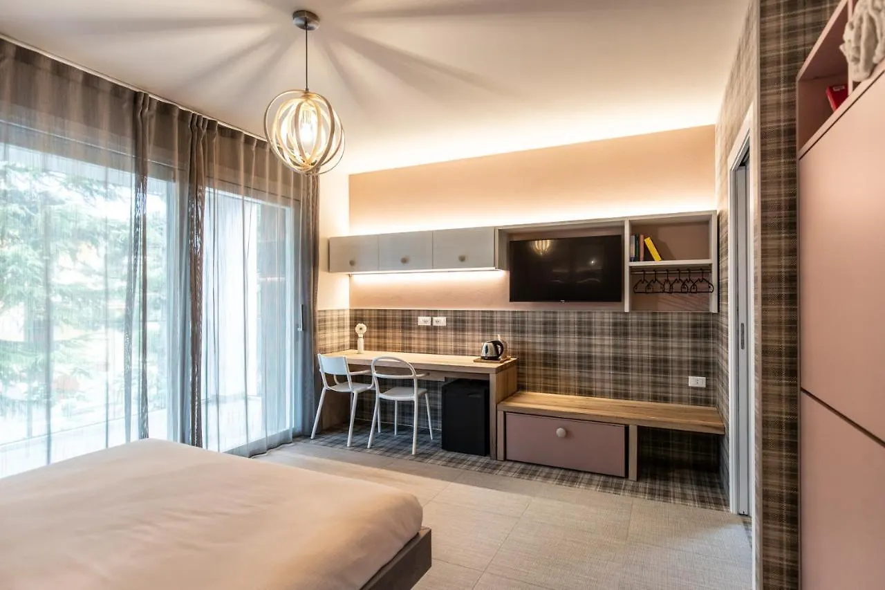 Sei Garda Apartments Πεσκιέρα ντελ Γκάρντα