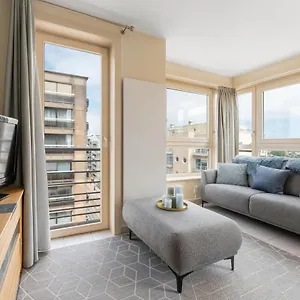 https://di-caprio-cosy-flat-in-middelkerke.hotelsghent.com